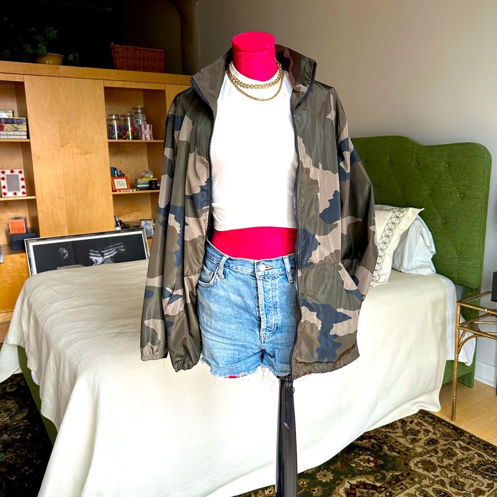Camo Windbreaker 💚